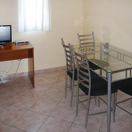 Apartamento In Near Nin & Beaches