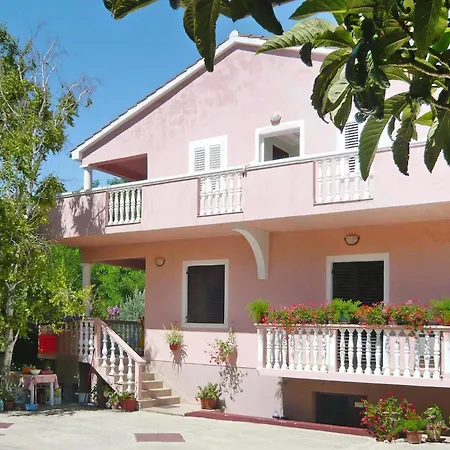 In Near Nin & Beaches *