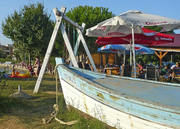 In Near Nin & Beaches